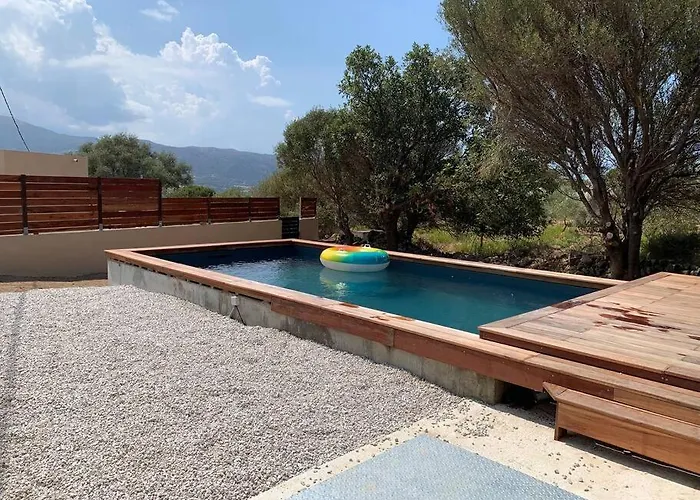 Maison Neuve Avec Piscine Corbara